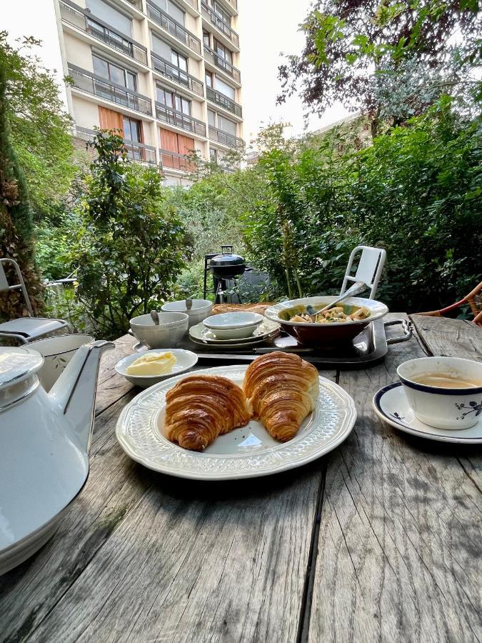 Le Grand Maulnes Bed & Breakfast Париж Екстериор снимка