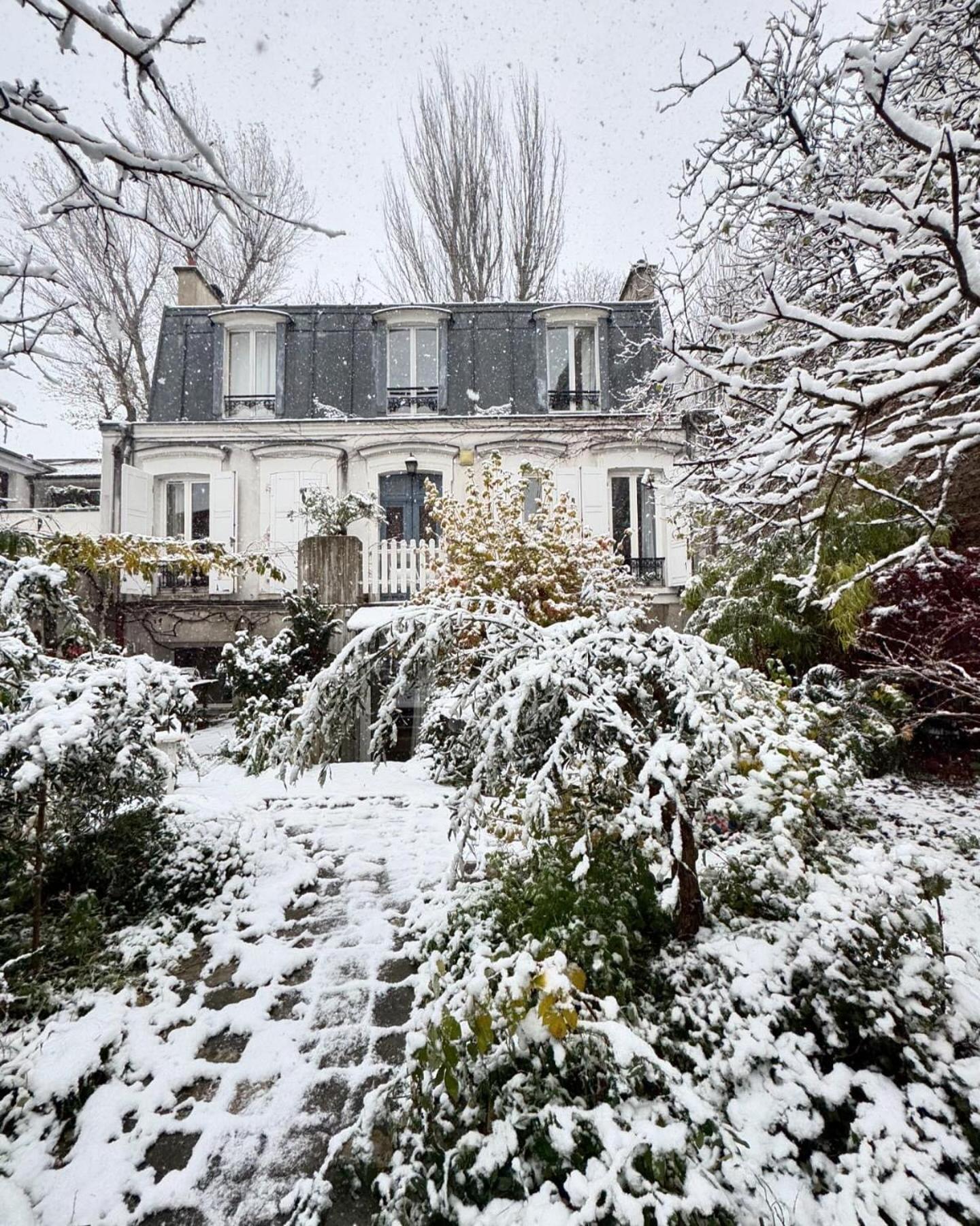 Le Grand Maulnes Bed & Breakfast Париж Екстериор снимка
